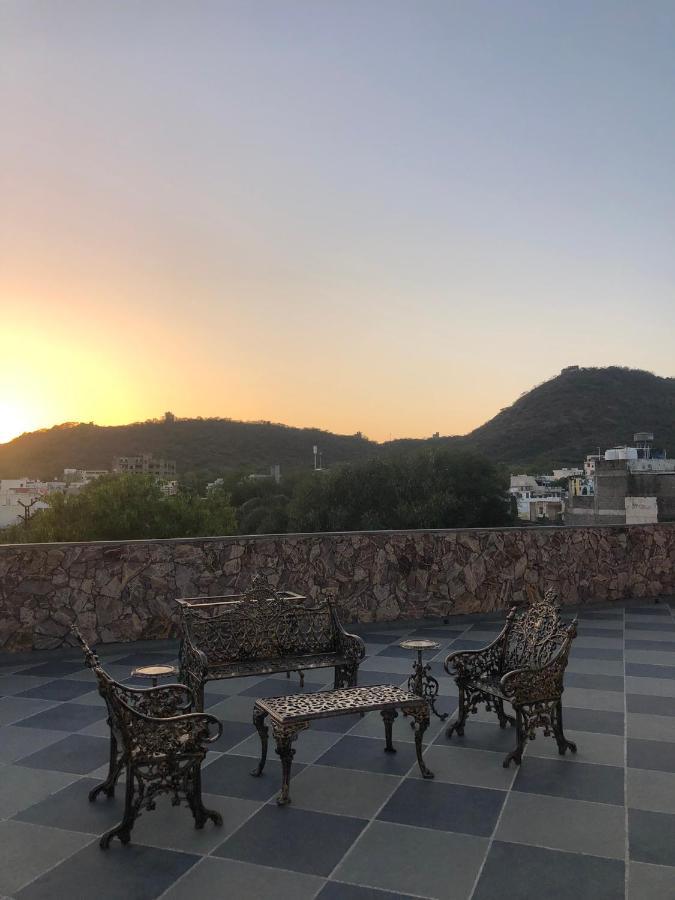 Jai Villa Homestay Удайпур Екстер'єр фото