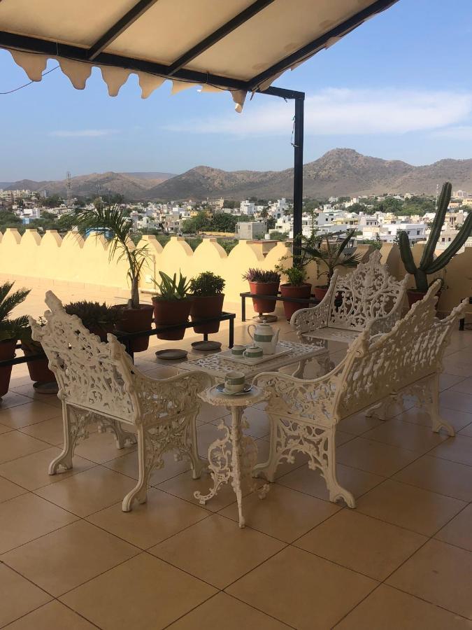 Jai Villa Homestay Удайпур Екстер'єр фото
