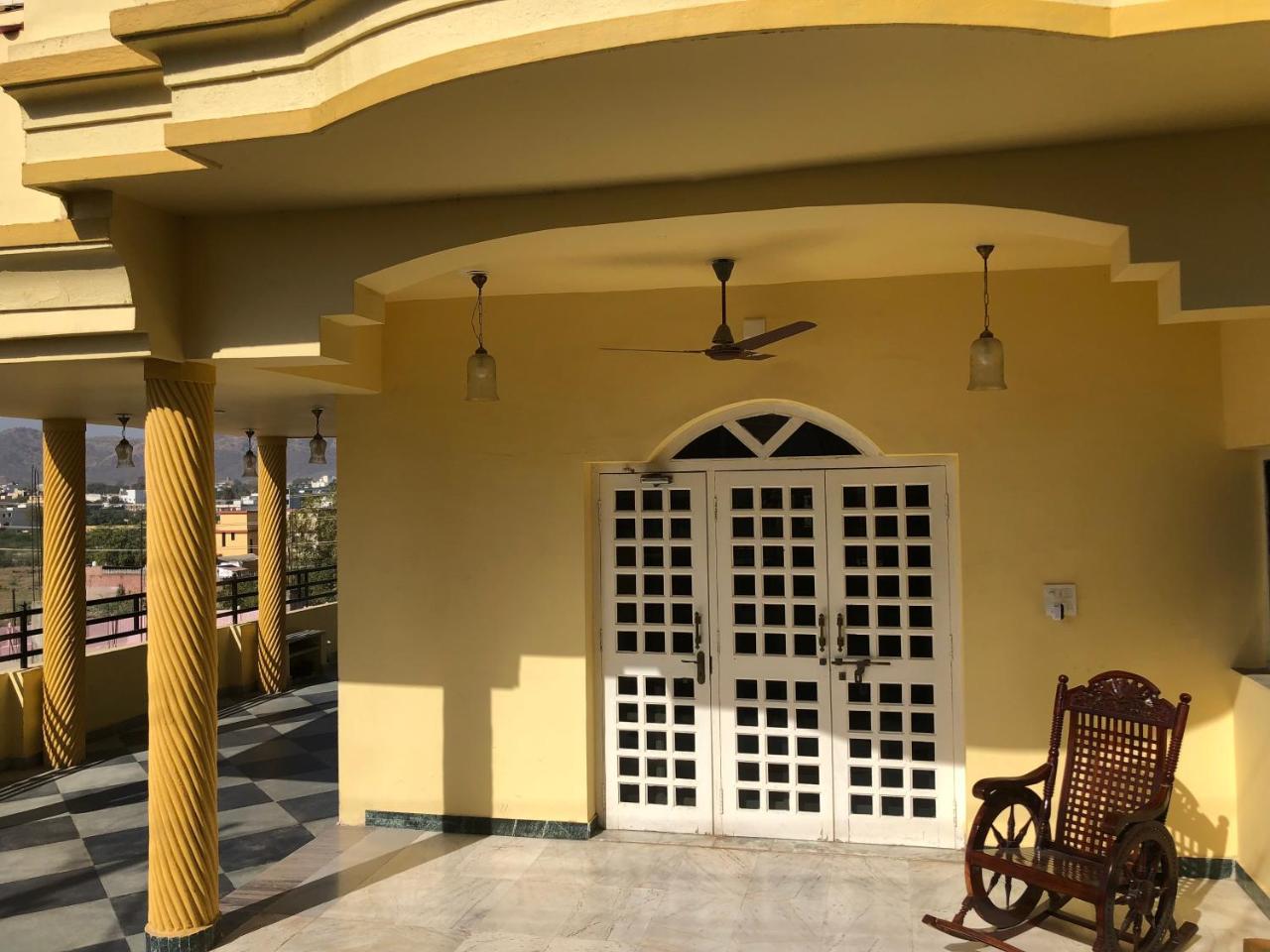 Jai Villa Homestay Удайпур Екстер'єр фото